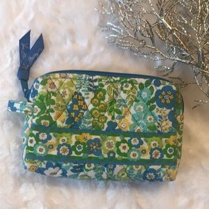 Vera Bradley make up bag 🌹